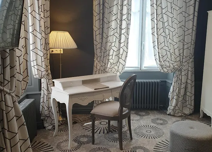 Le Lion D'or Et Restaurant La Table Du Lion 4* Байе