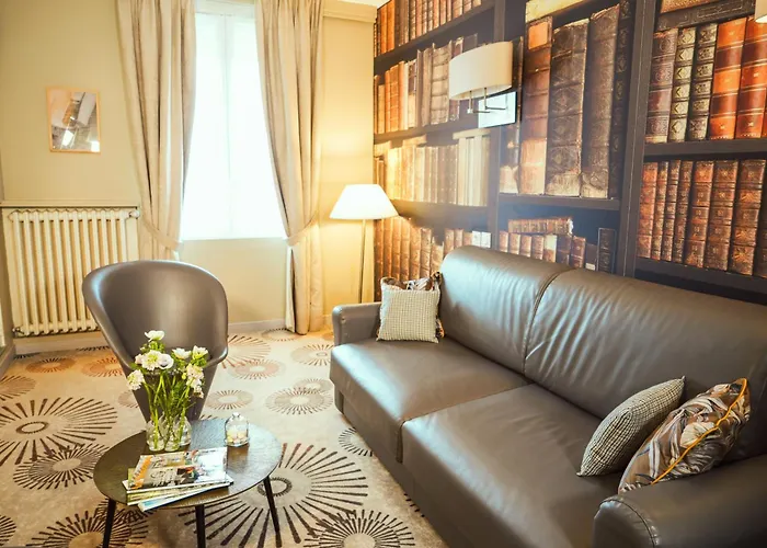 Le Lion D'or Et Restaurant La Table Du Lion Hotel Bayeux