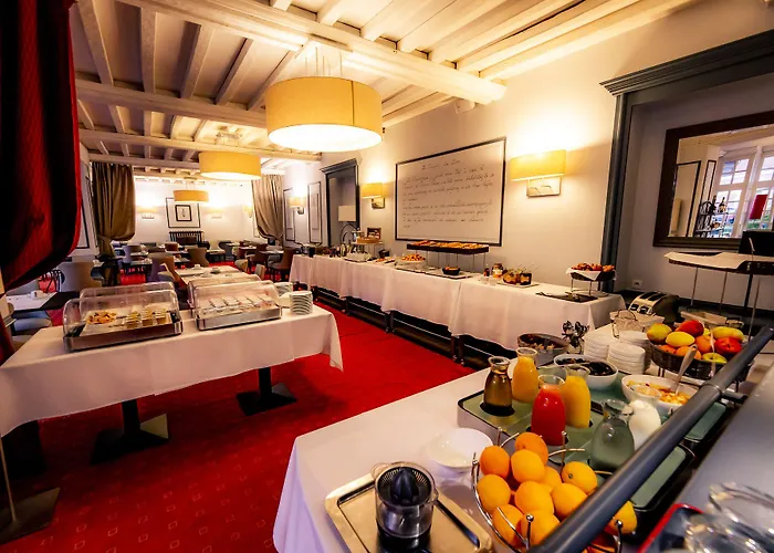 Le Lion D'or Et Restaurant La Table Du Lion Hotel