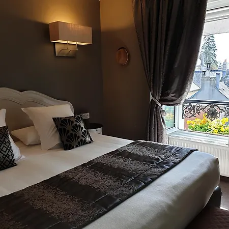 Le Lion D'or Et Restaurant La Table Du Lion