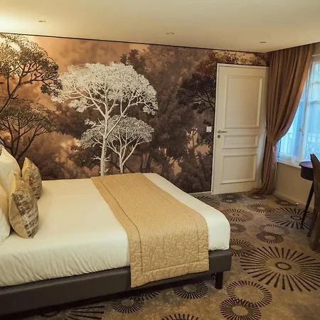 Le Lion D'or Et Restaurant La Table Du Lion 4*