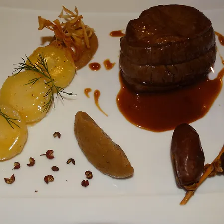 Le Lion D'or Et Restaurant La Table Du Lion Μπαγιέ