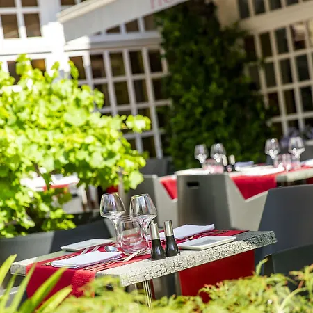 Le Lion D'or Et Restaurant La Table Du Lion