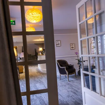 Le Lion D'or Et Restaurant La Table Du Lion Ξενοδοχείο 4*
