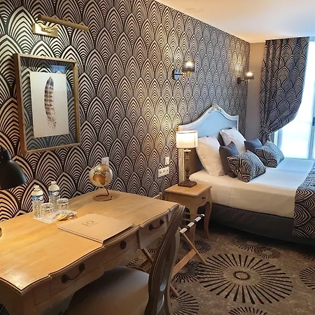 Le Lion D'or Et Restaurant La Table Du Lion Hotel