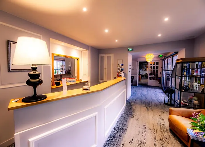 Le Lion D'or Et Restaurant La Table Du Lion Hotel 4*