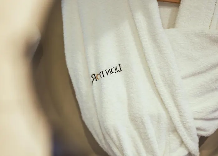 Szálloda Le Lion D'or Et Restaurant La Table Du Lion Bayeux