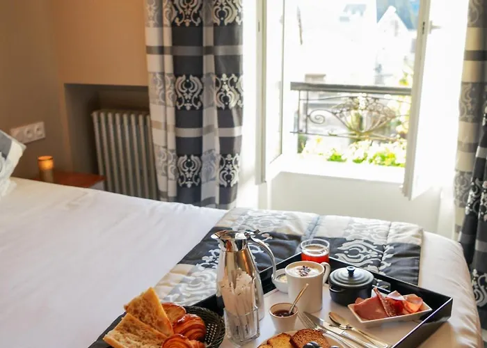 Le Lion D'or Et Restaurant La Table Du Lion Hotel 4*