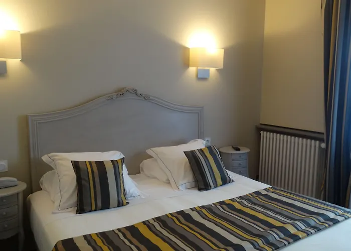 Le Lion D'or Et Restaurant La Table Du Lion Hotel 4*