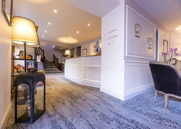 Le Lion D'or Et Restaurant La Table Du Lion